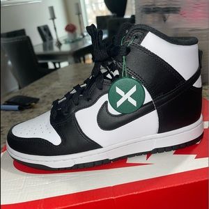 Nike Panda Dunks